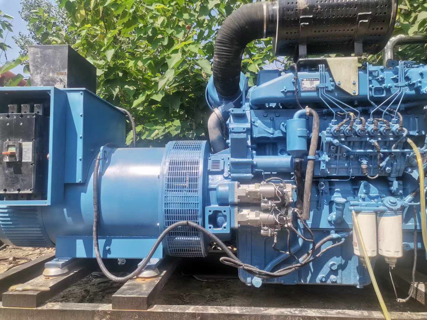 卫东详细说明降低 800kW 柴油发电机输出电流波动的方法