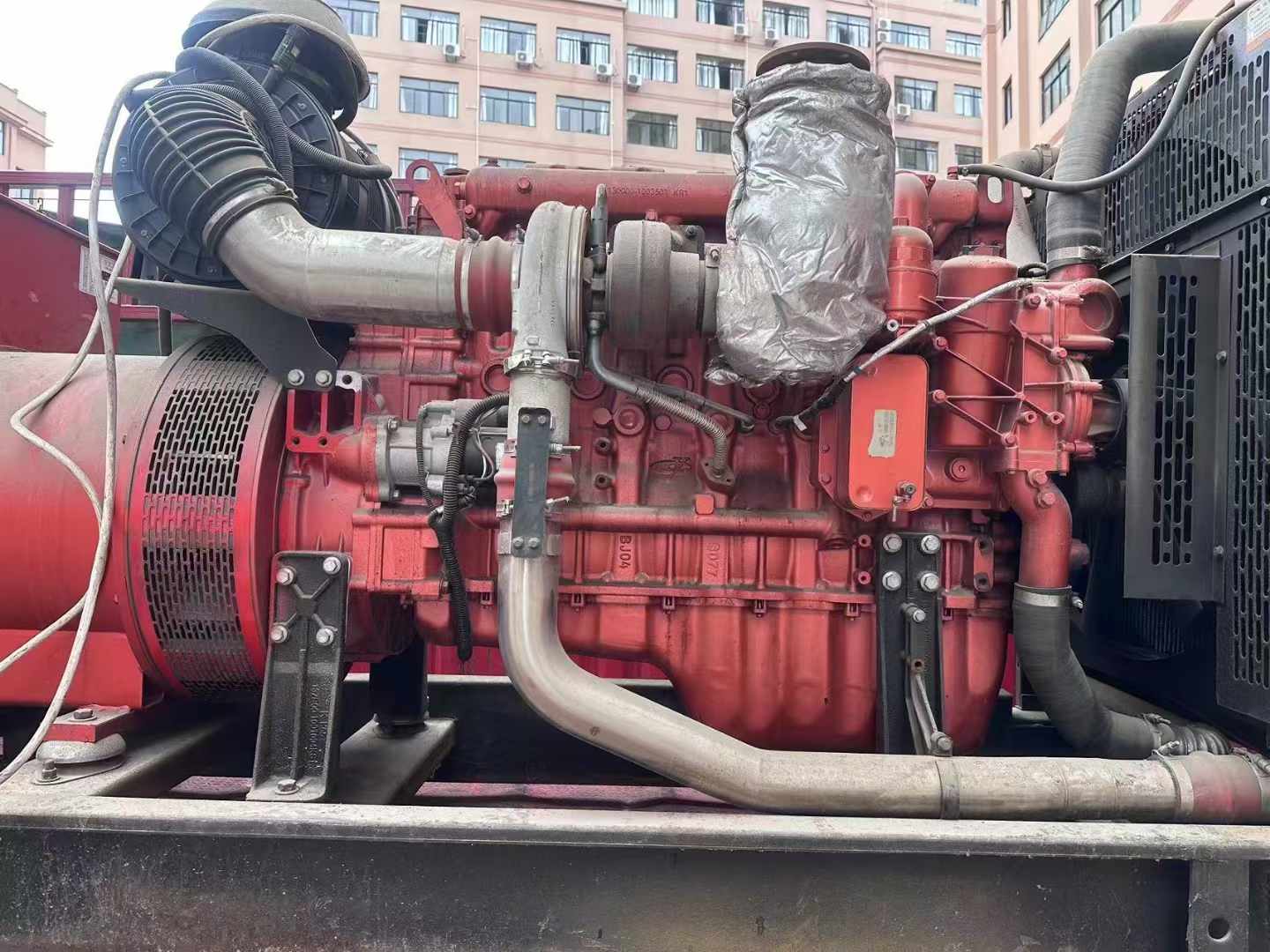卫东如何选择适合 600kW 柴油发电机组的过载保护器？